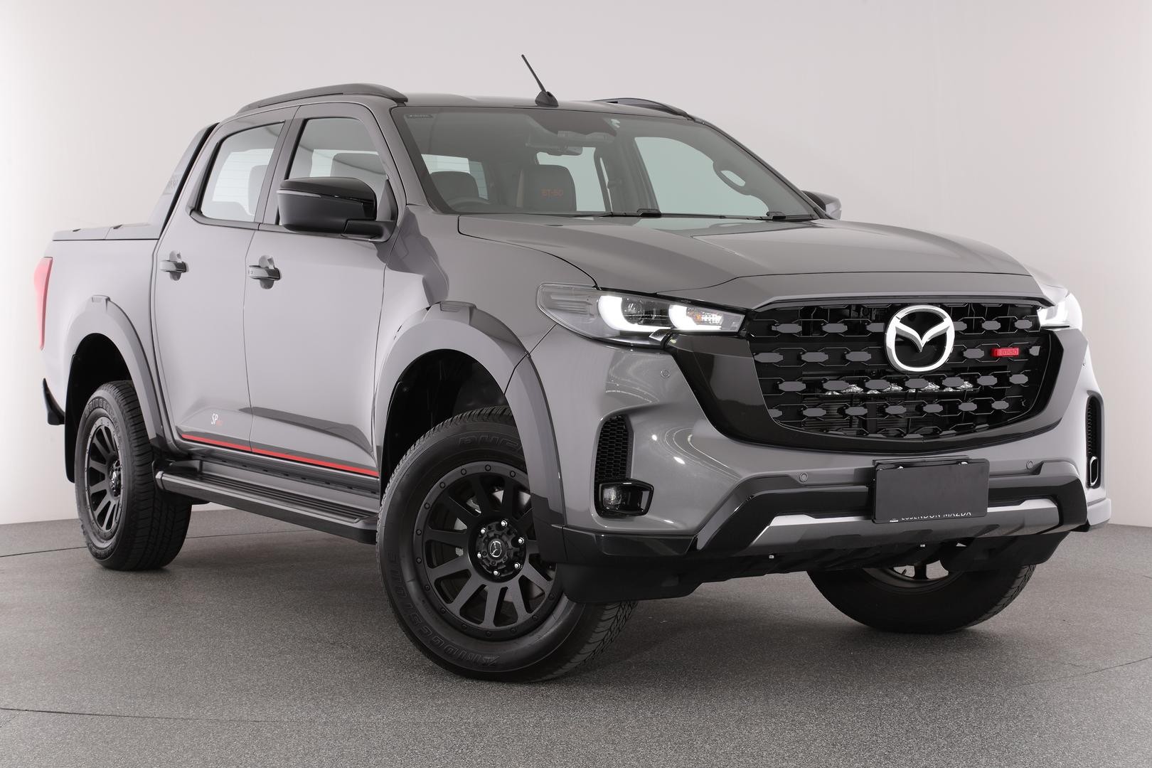 Mazda Bt-50 image 1
