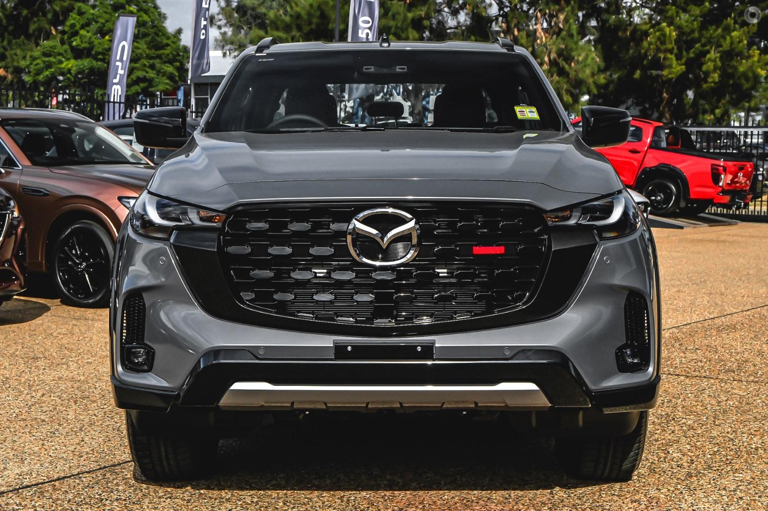 Mazda Bt-50 image 2