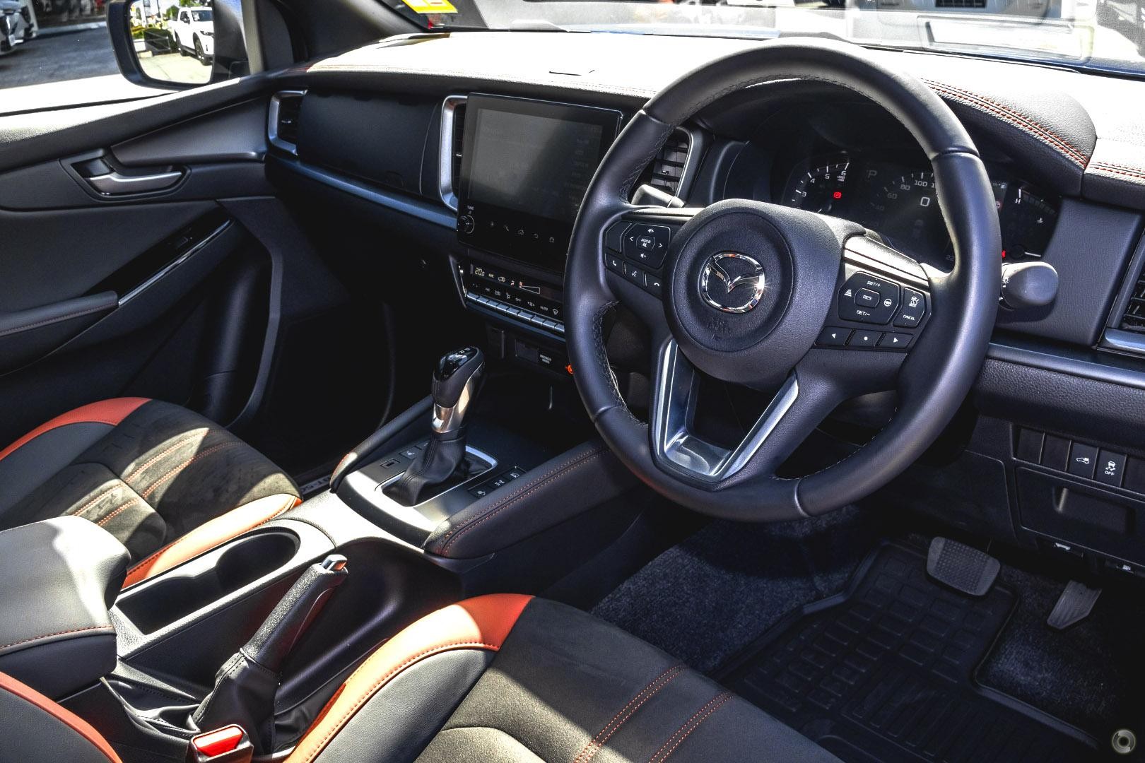 Mazda Bt-50 image 3
