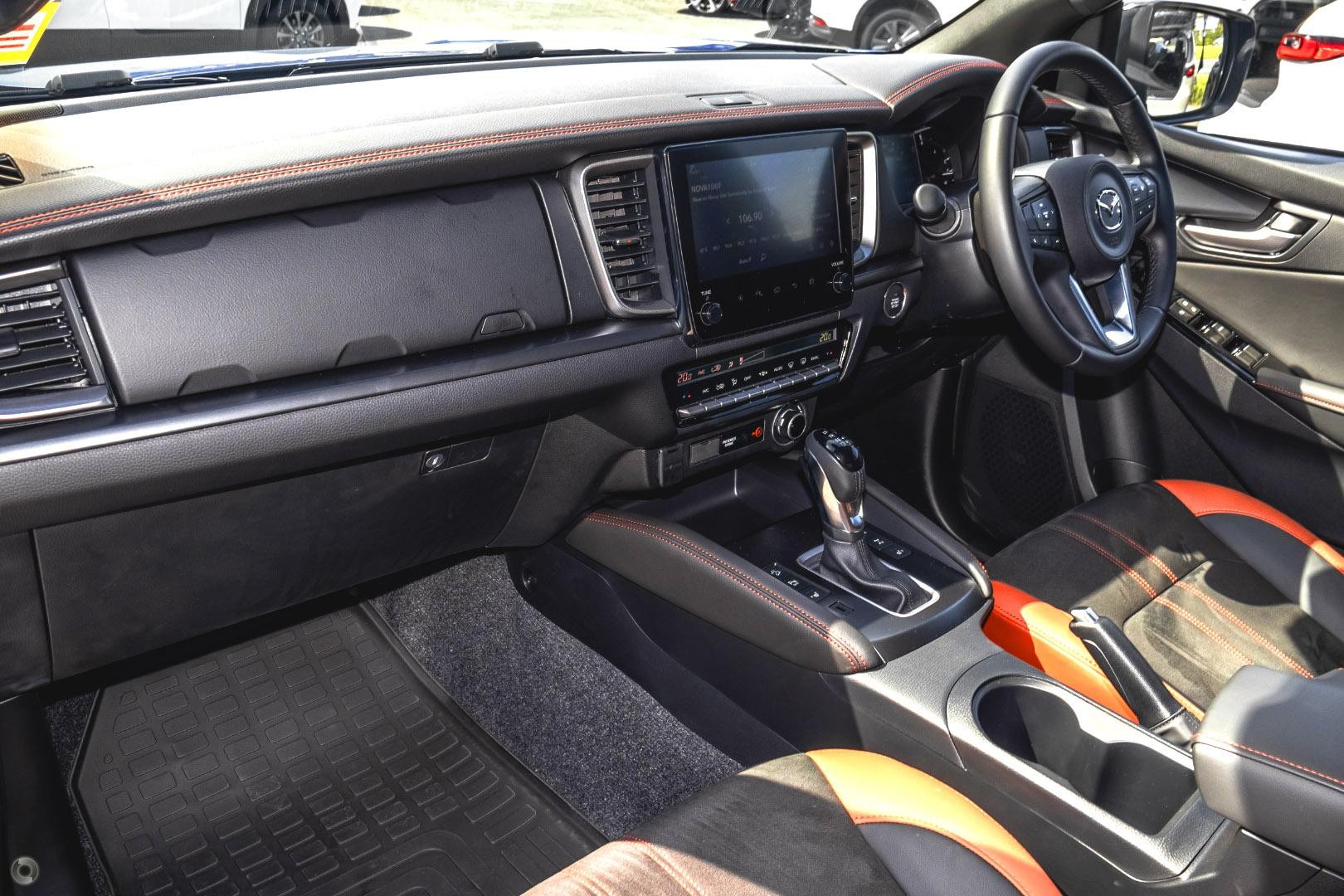 Mazda Bt-50 image 4
