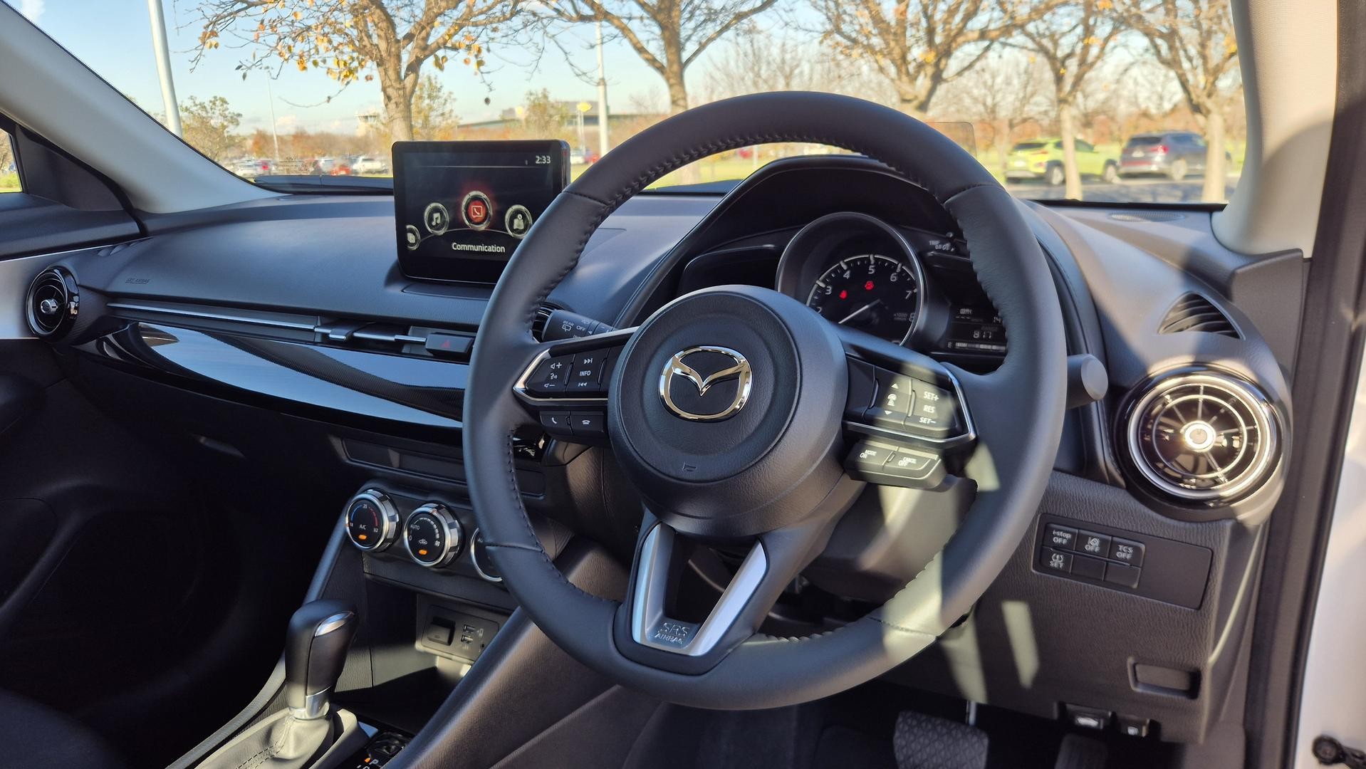 Mazda Cx-3 image 2