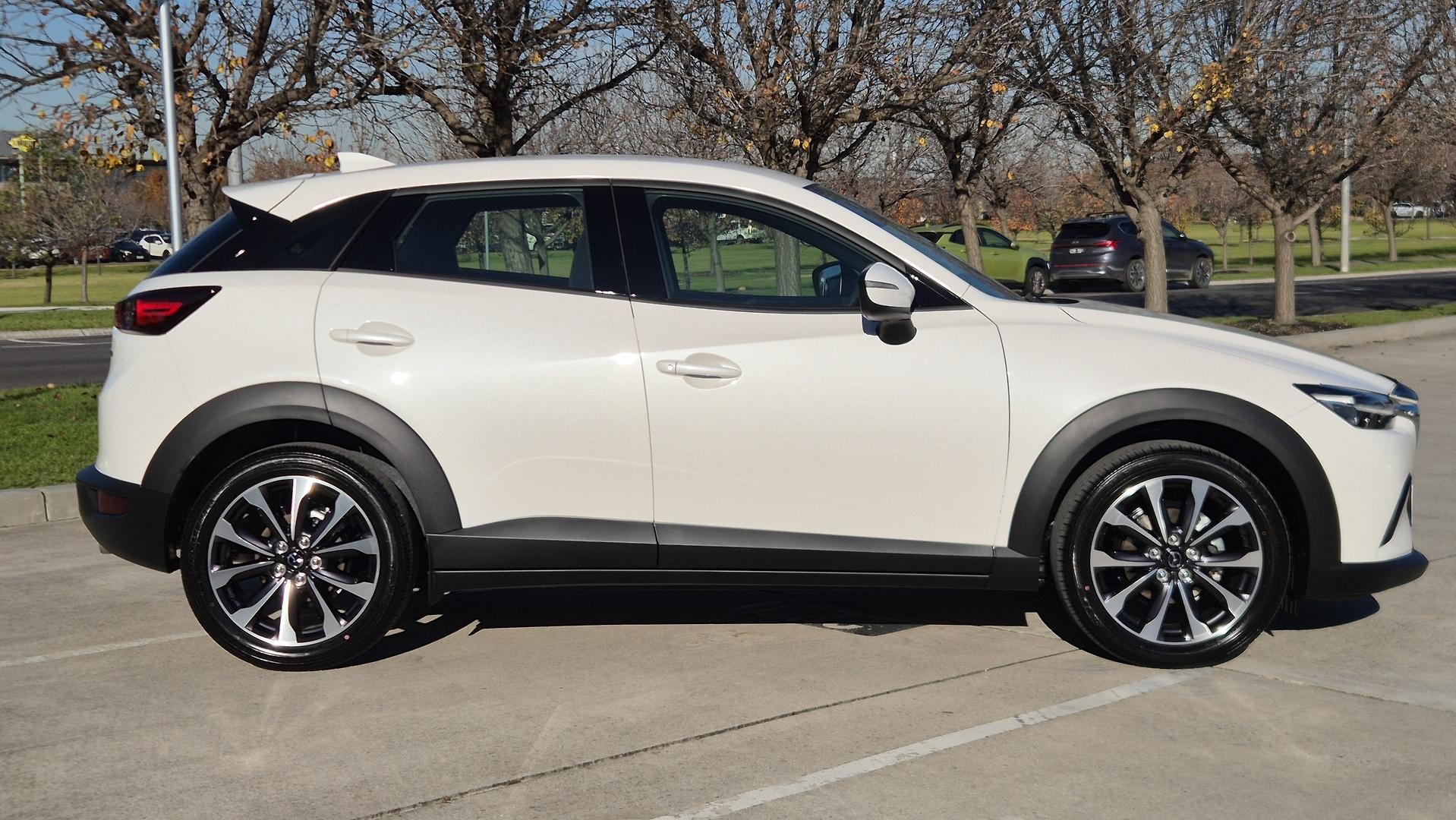 Mazda Cx-3 image 4
