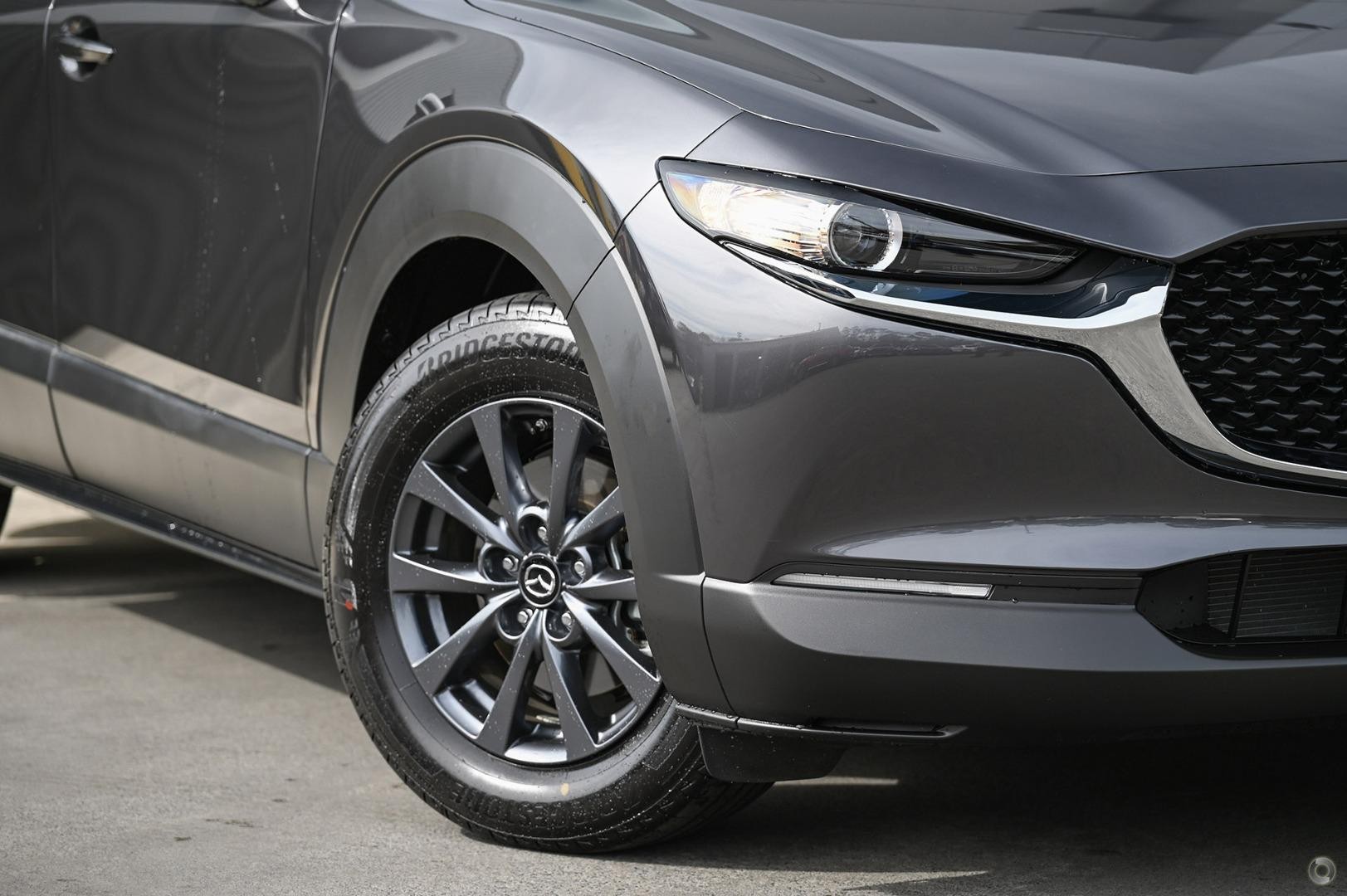 Mazda Cx-30 image 1