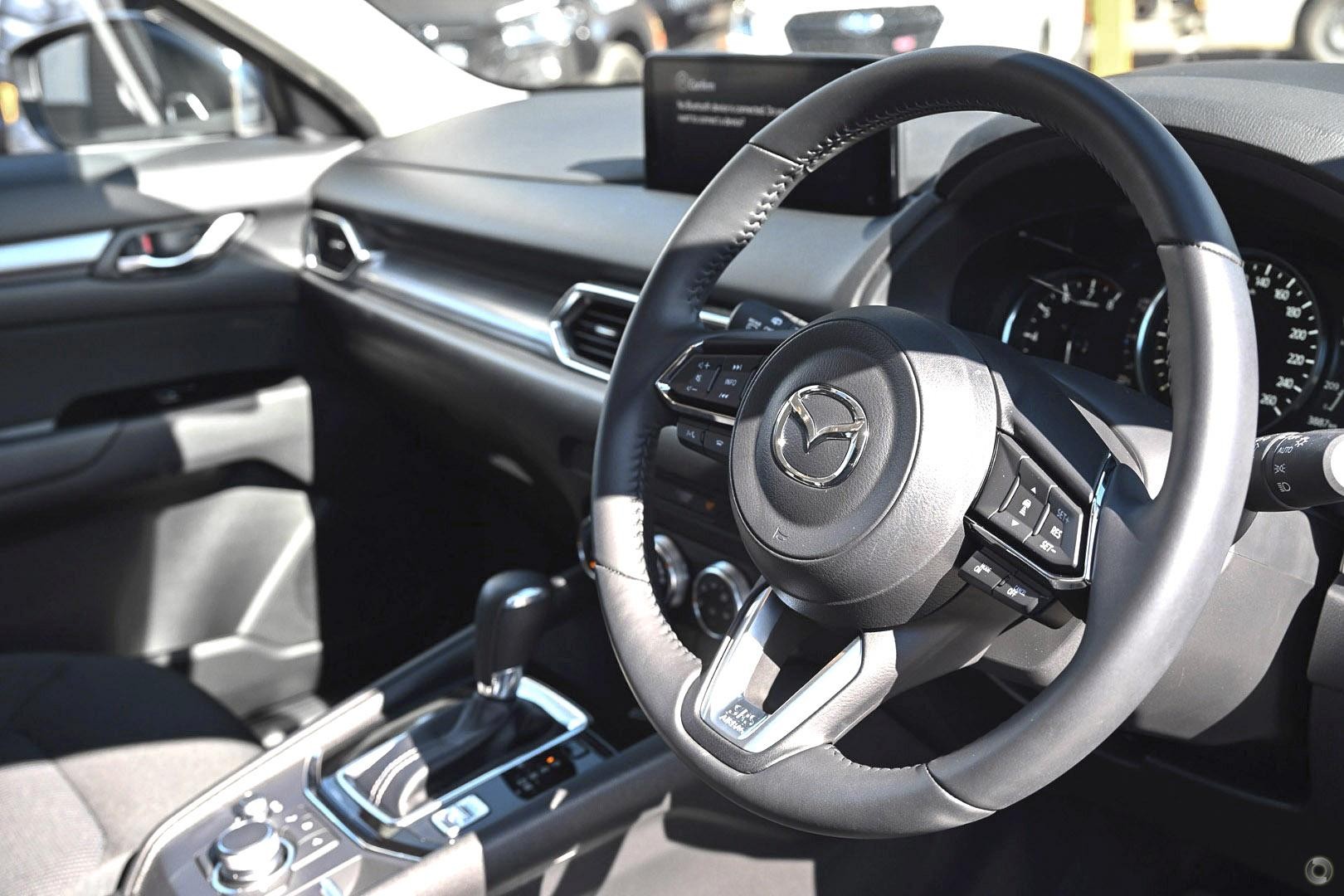 Mazda Cx-5 image 4