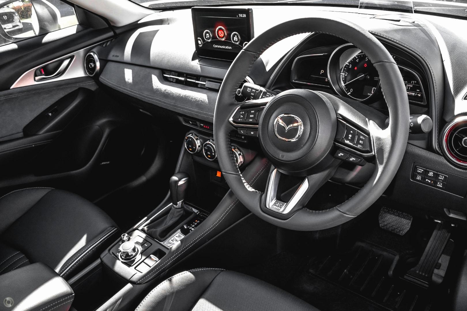 Mazda Cx-3 image 4