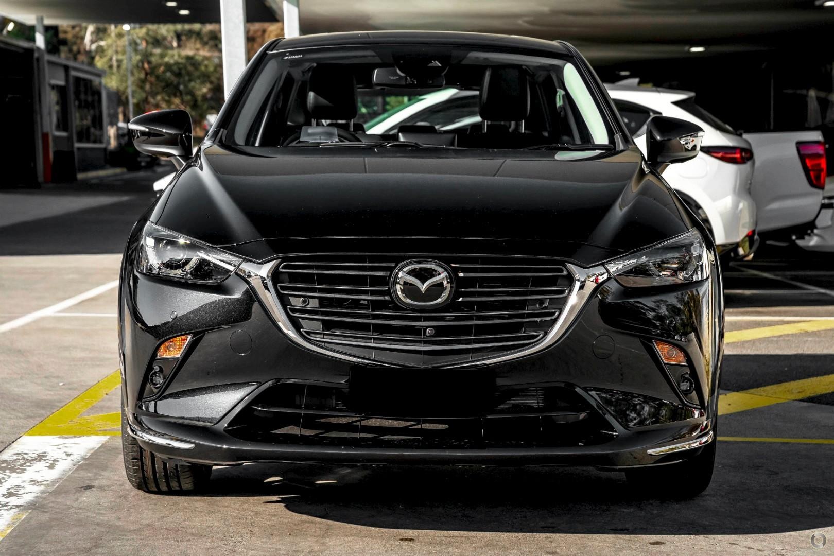 Mazda Cx-3 image 2