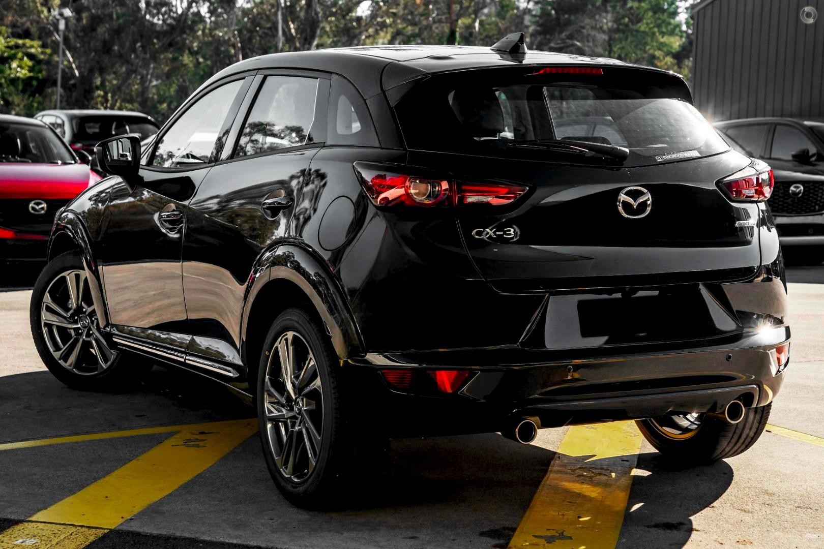 Mazda Cx-3 image 4