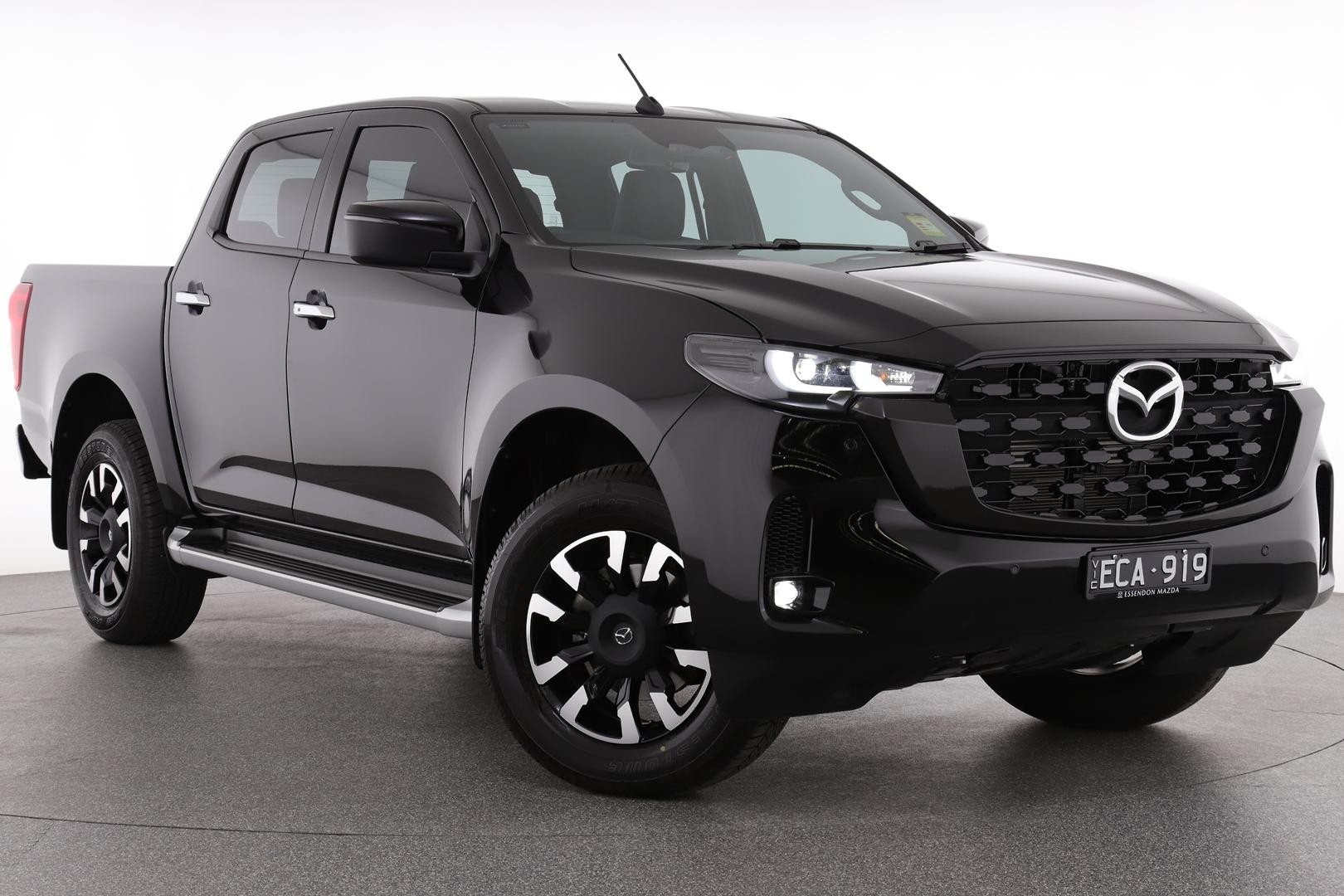 Mazda Bt-50 image 1