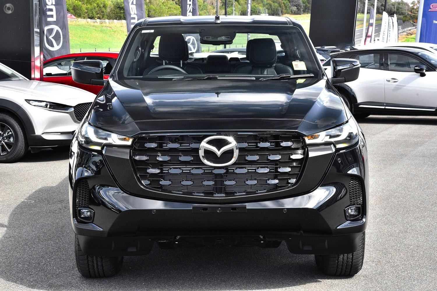 Mazda Bt-50 image 2
