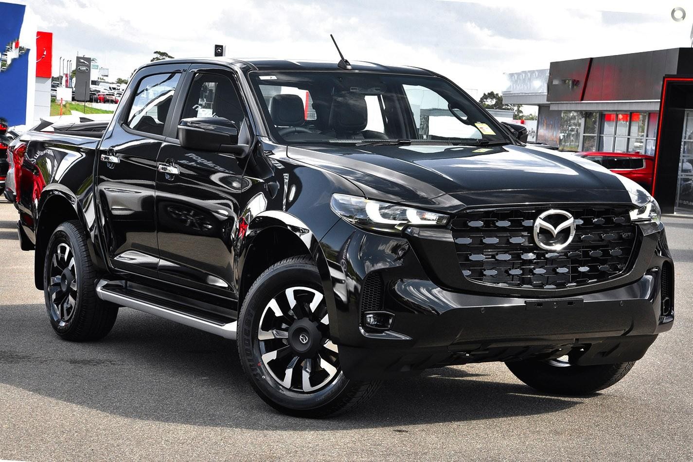 Mazda Bt-50 image 1