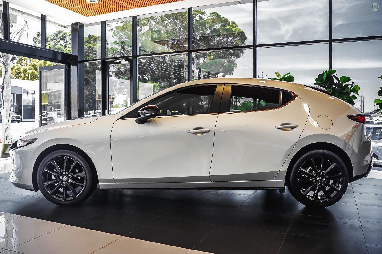 Mazda 3 image 4