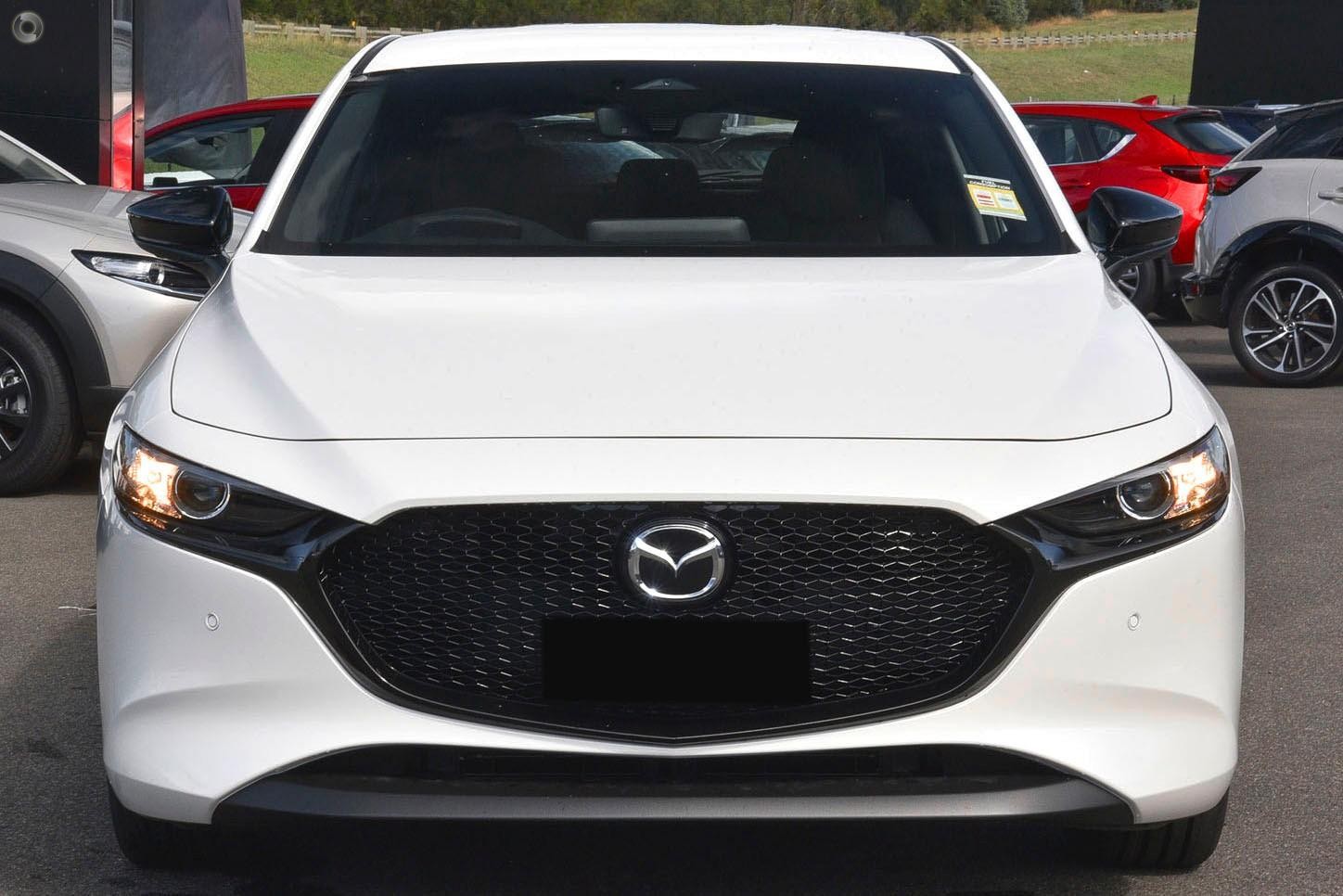 Mazda 3 image 2