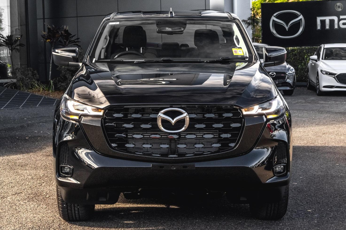 Mazda Bt-50 image 2