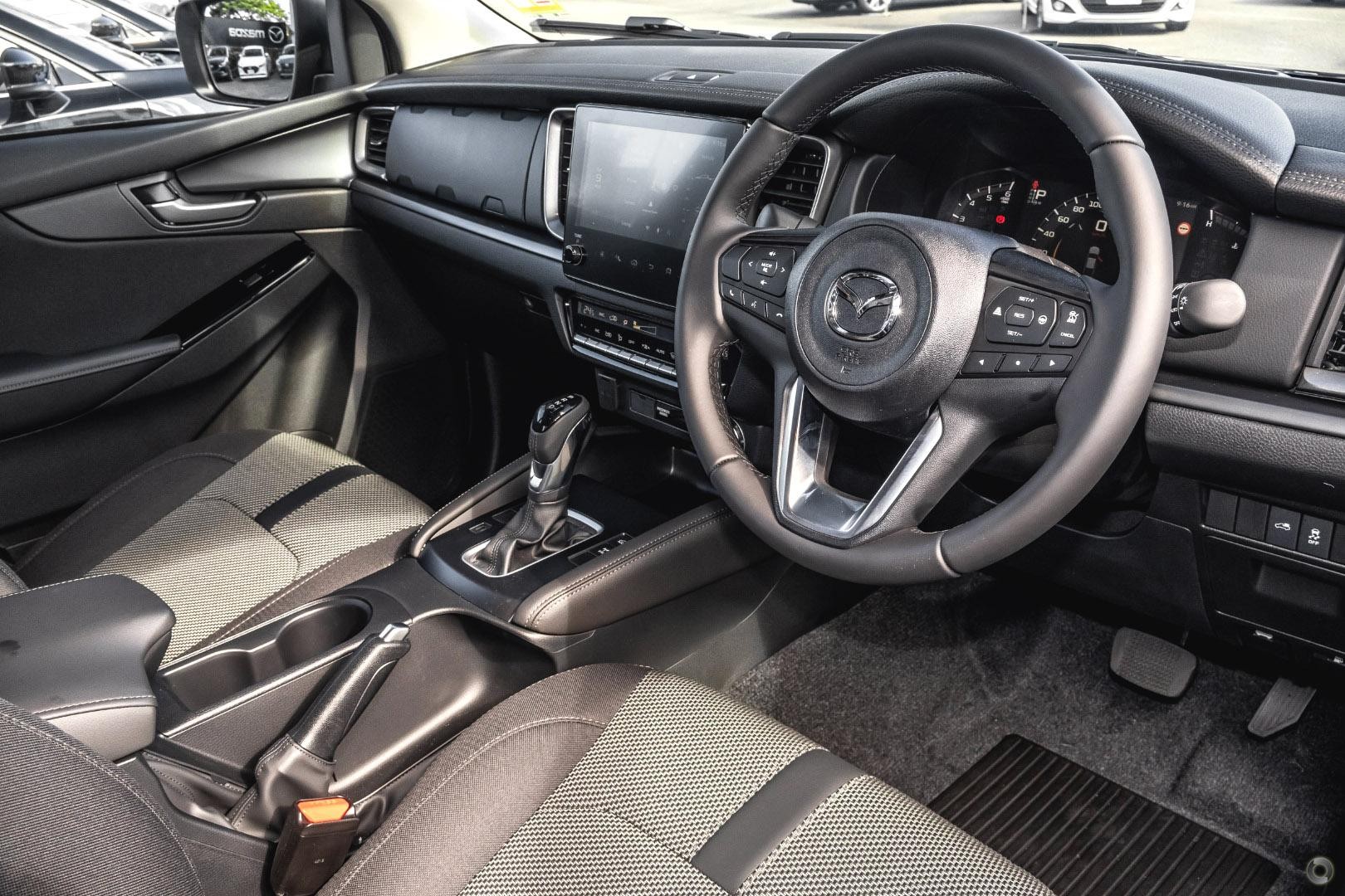 Mazda Bt-50 image 3