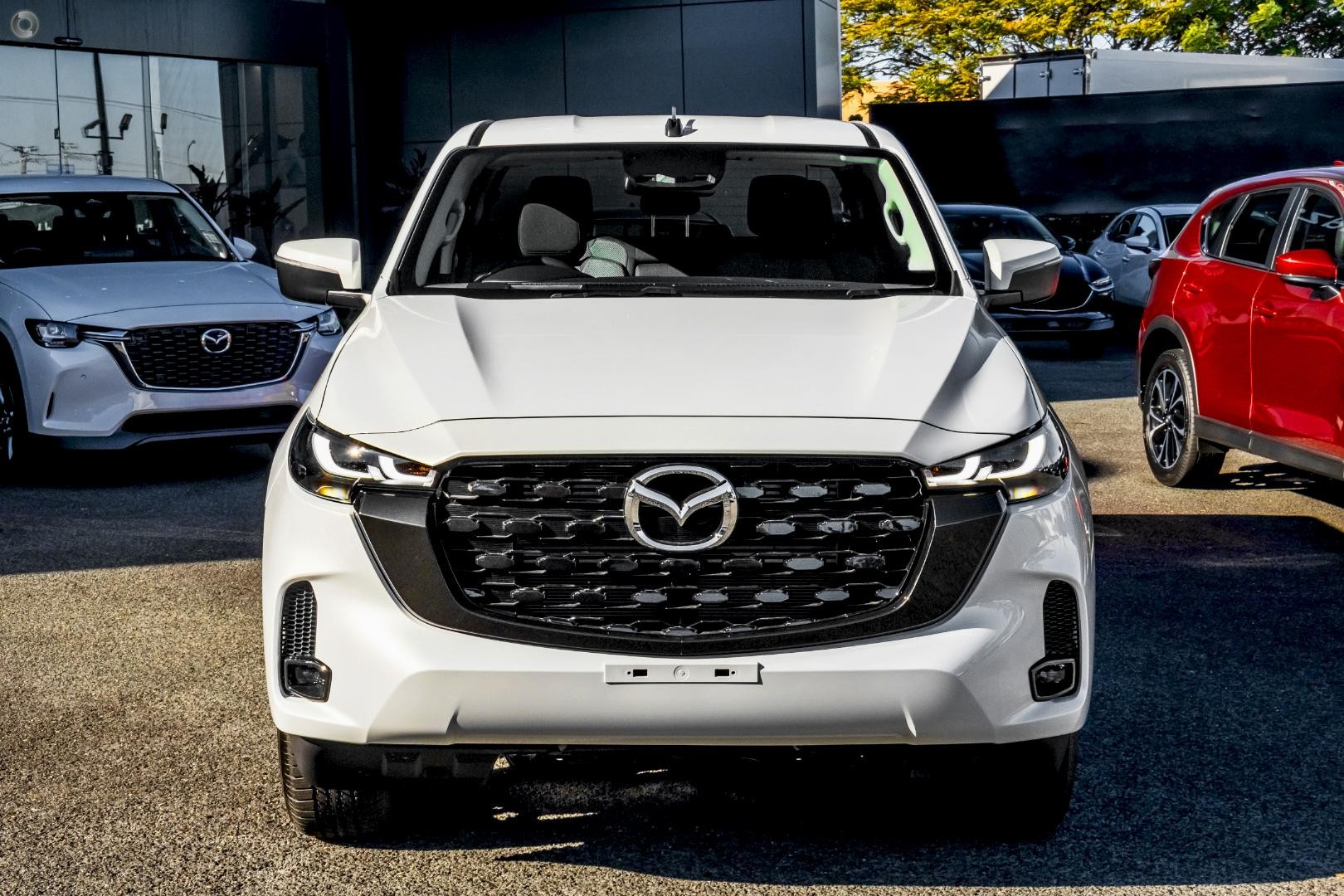 Mazda Bt-50 image 2
