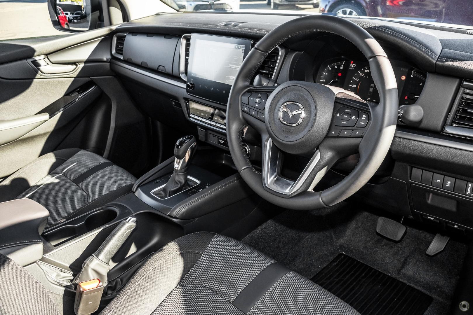 Mazda Bt-50 image 3