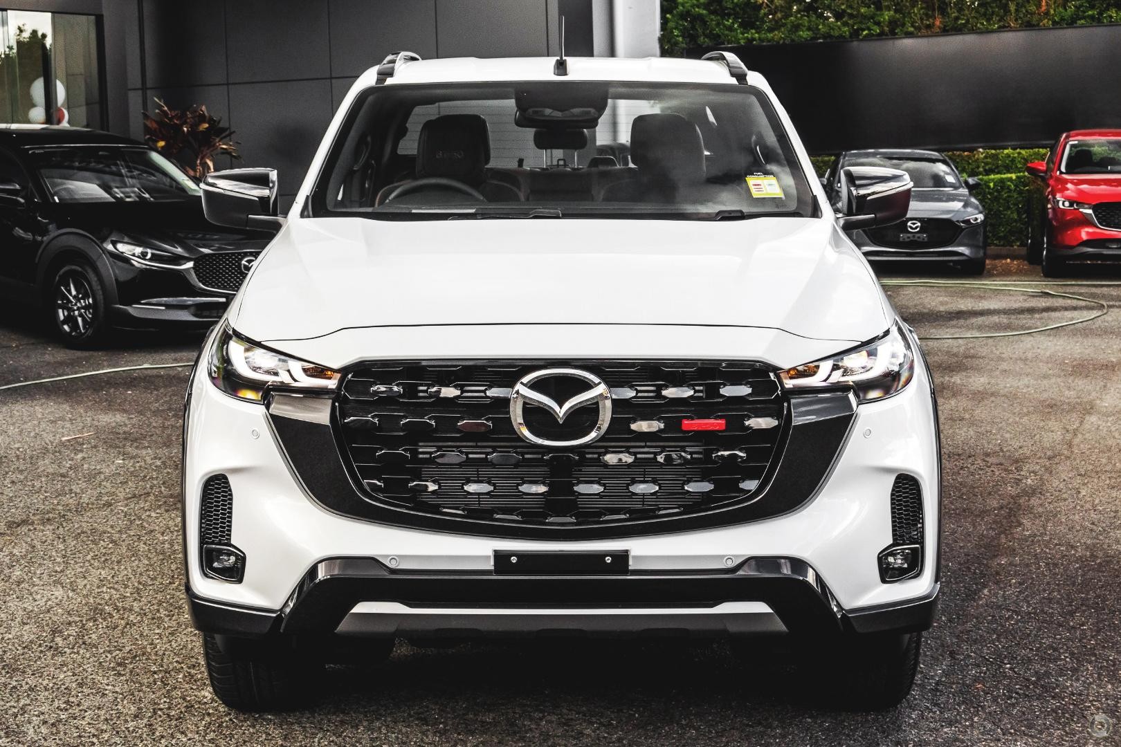 Mazda Bt-50 image 2