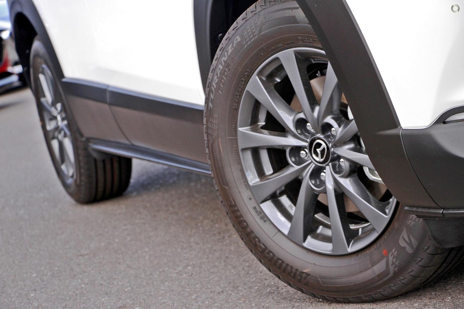 Mazda Cx-30 image 2