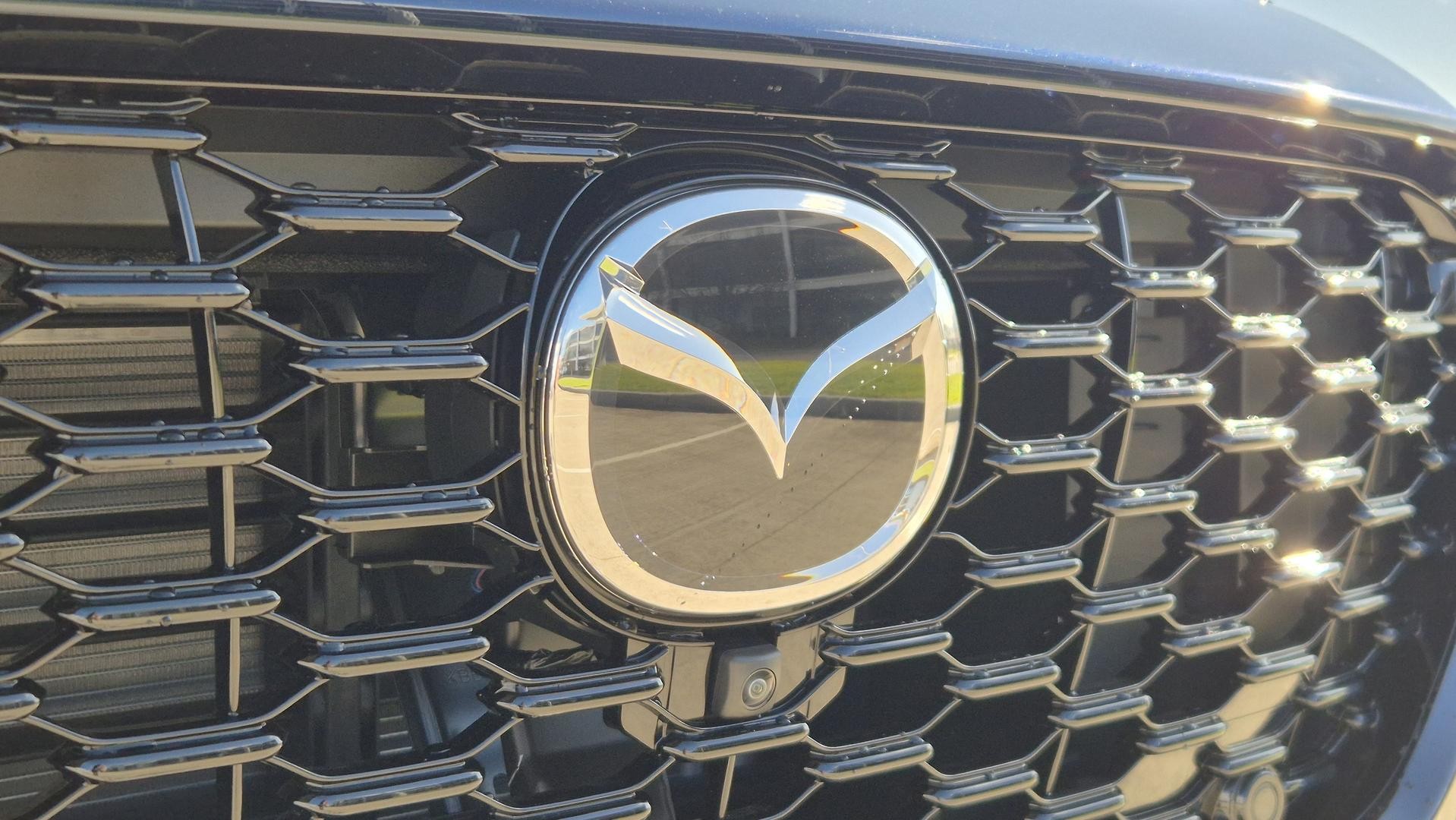 Mazda Cx-80 image 3