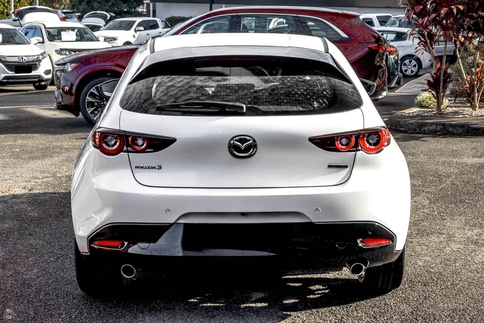 Mazda 3 image 3