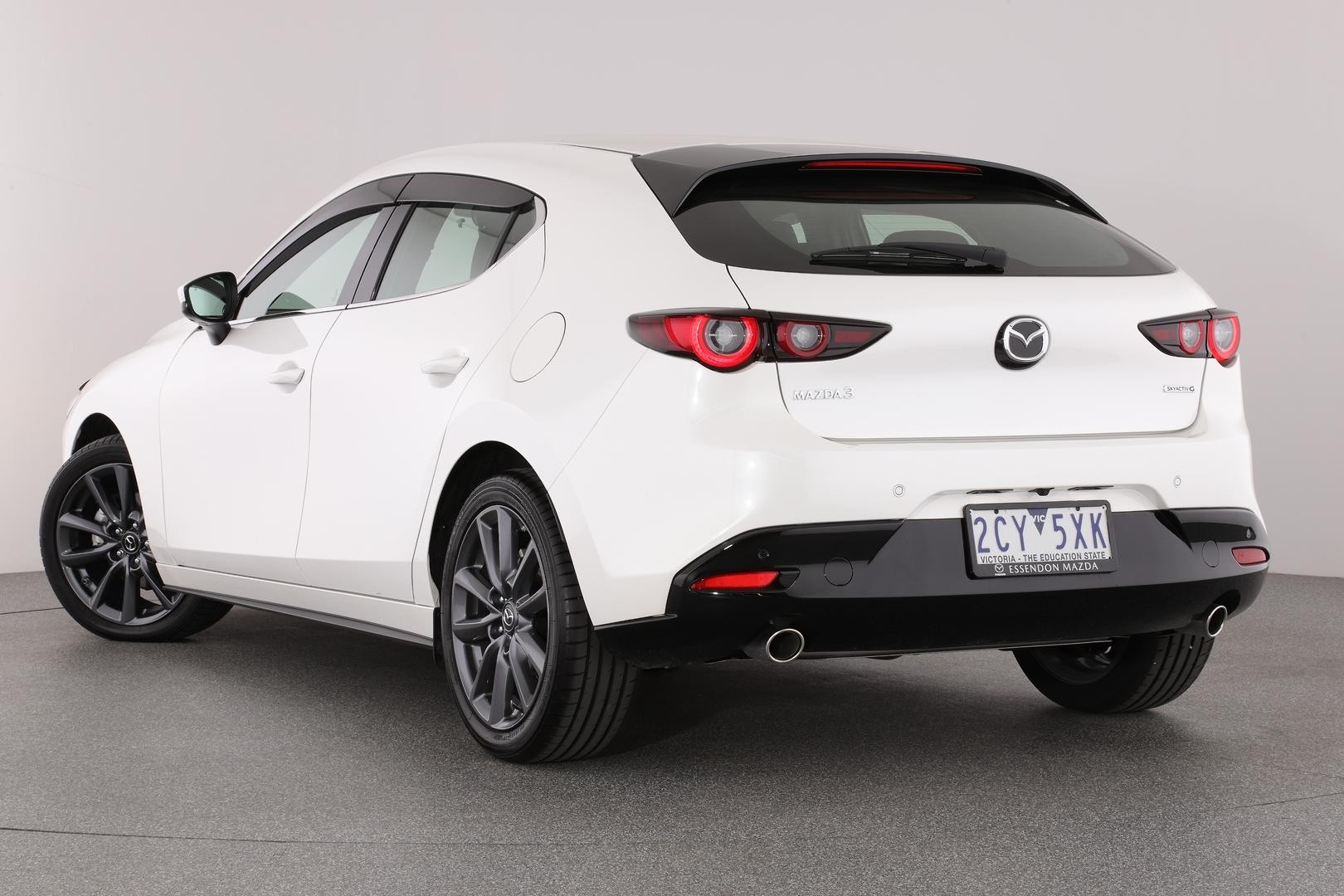 Mazda 3 image 2