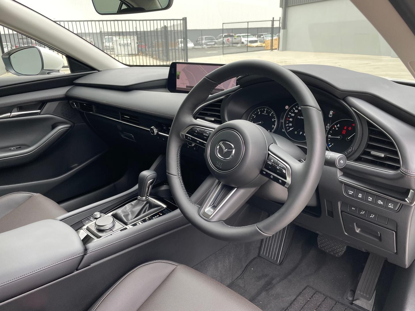 Mazda 3 image 2