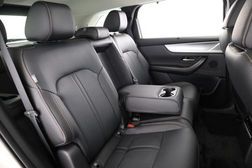 https://dvg-vehicle-assets.s3.amazonaws.com/11290254/9zm3zyoqs0022s5gjw3gfn3xe.jpg