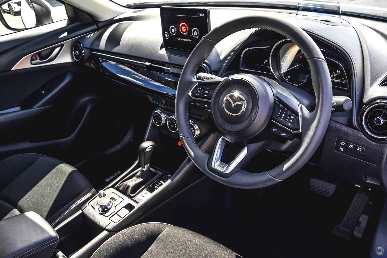 Mazda Cx-3 image 4