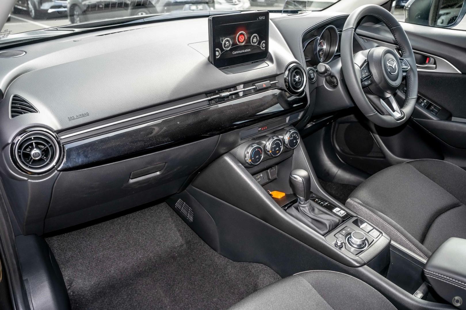 Mazda Cx-3 image 2