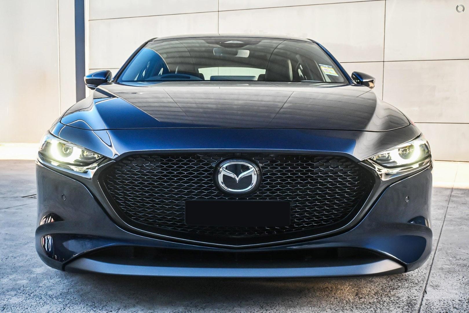 Mazda 3 image 2