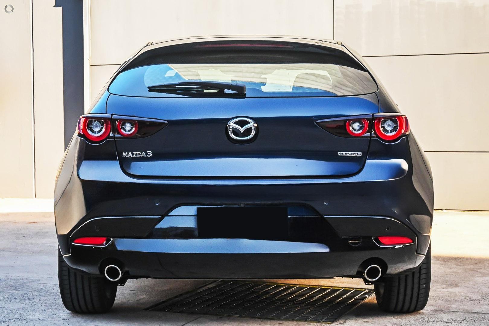 Mazda 3 image 3