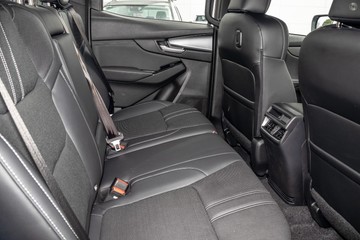 https://dvg-vehicle-assets.s3.amazonaws.com/11297744/3ulra2i5eipwstb7zz55h4gj2.jpg