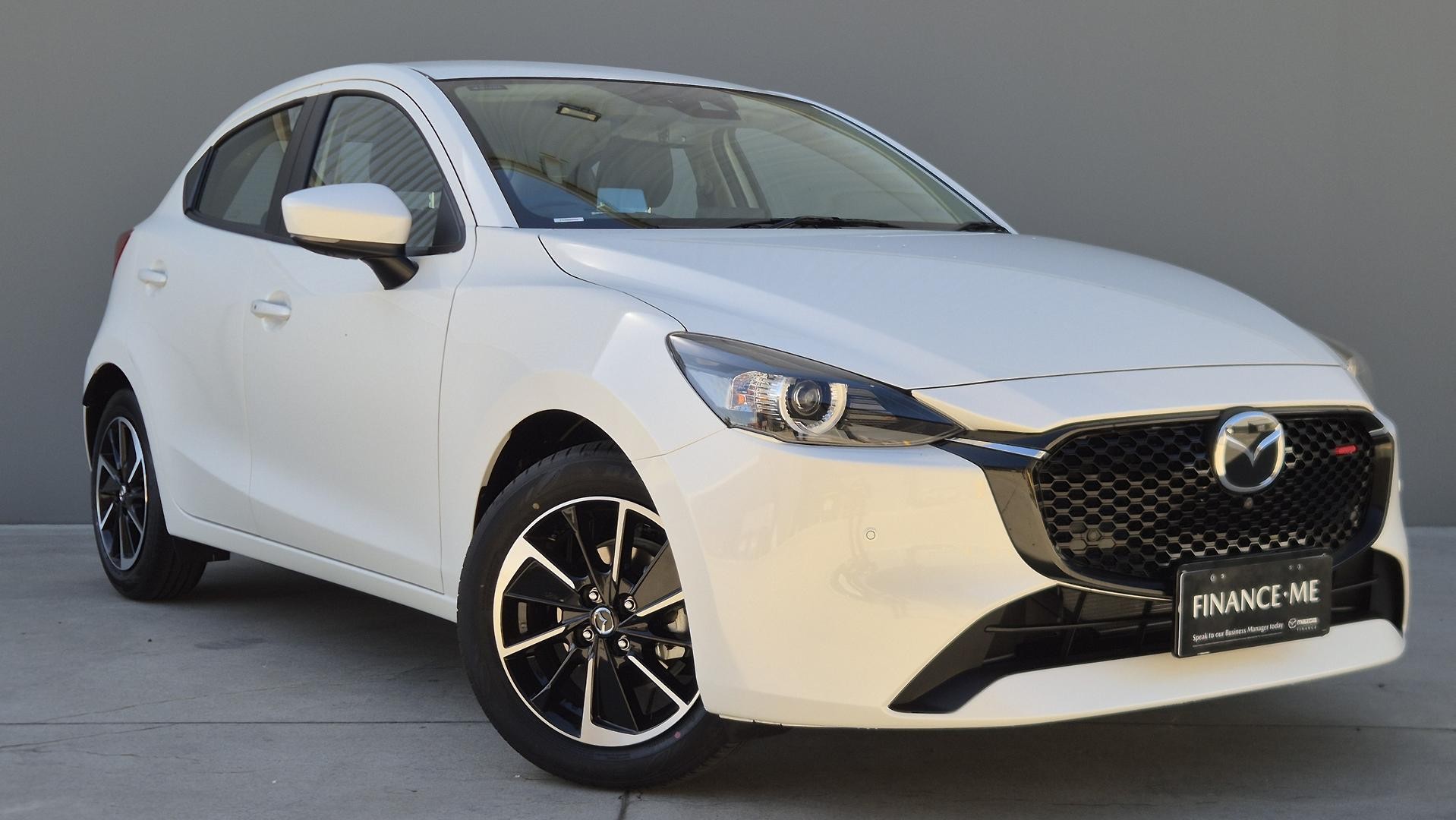 Mazda 2 image 1