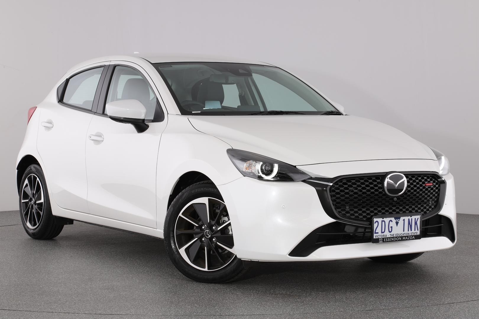 Mazda 2 image 1