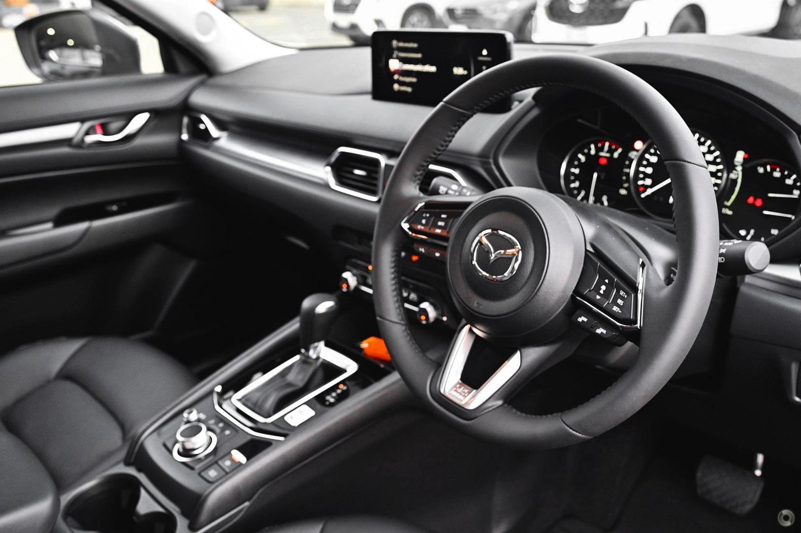 Mazda Cx-5 image 4