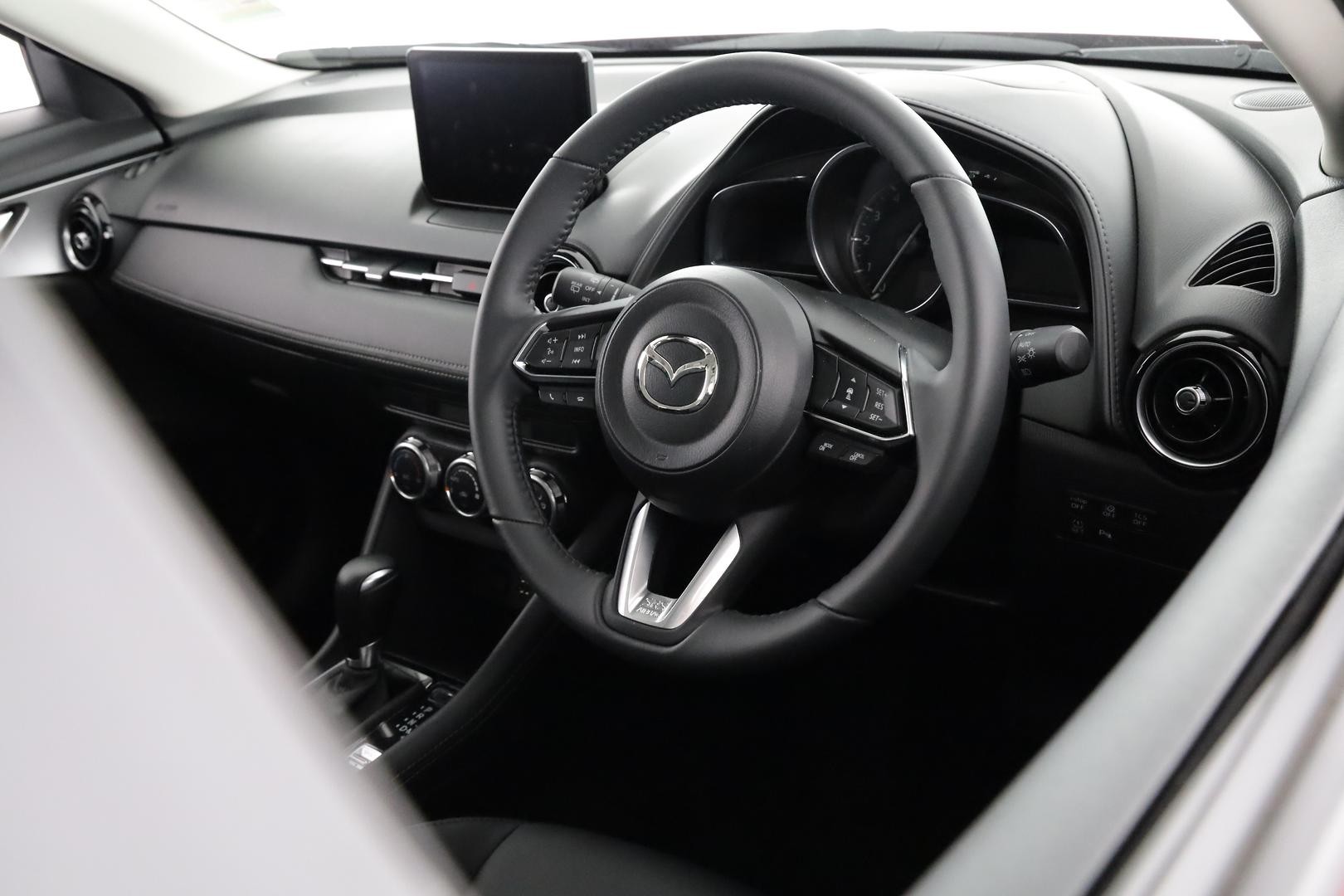 Mazda Cx-3 image 4