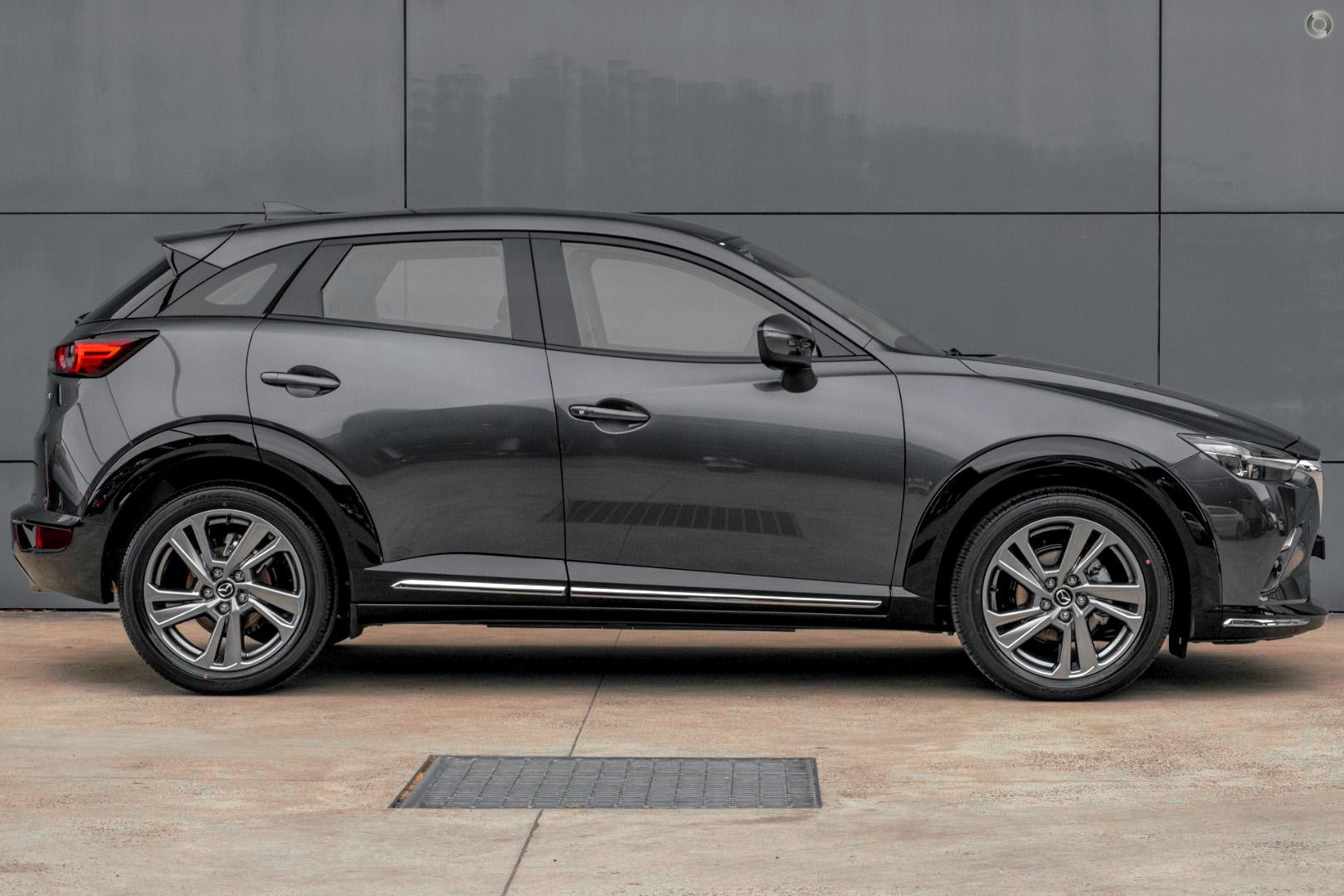 Mazda Cx-3 image 4