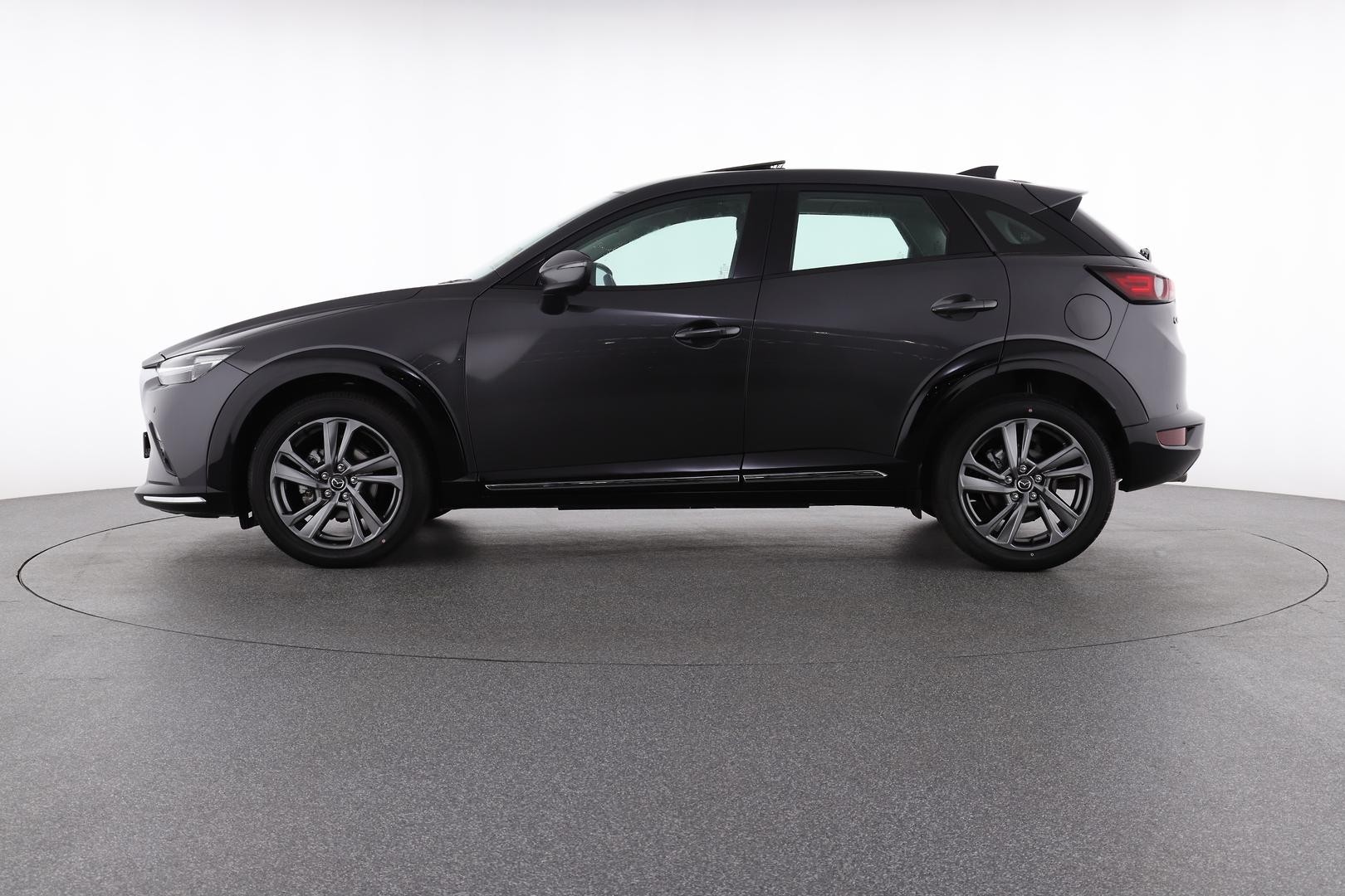 Mazda Cx-3 image 2