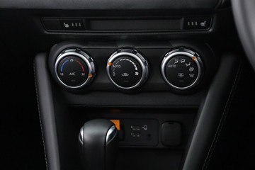 https://dvg-vehicle-assets.s3.amazonaws.com/11317128/d7x6obymx1m0ebaicd97ru26n.jpg