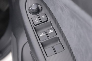 https://dvg-vehicle-assets.s3.amazonaws.com/11317130/7luyiy06c6xnn3zz0k1xbmypu.jpg