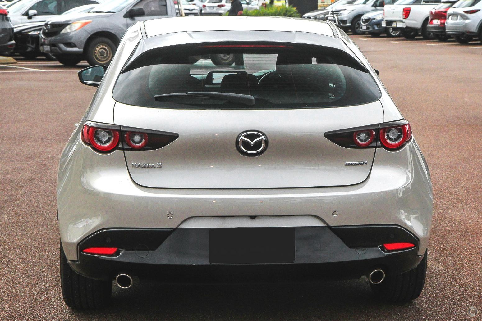 Mazda 3 image 3