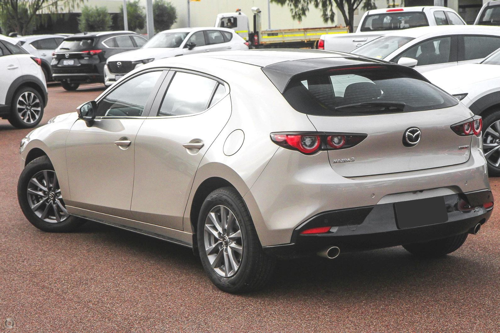 Mazda 3 image 4