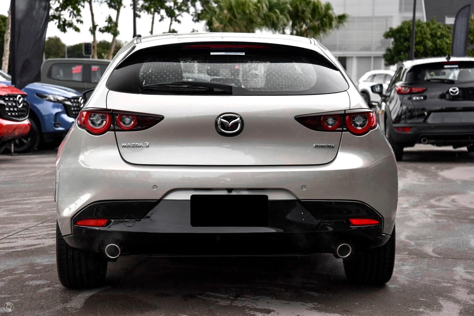 Mazda 3 image 3
