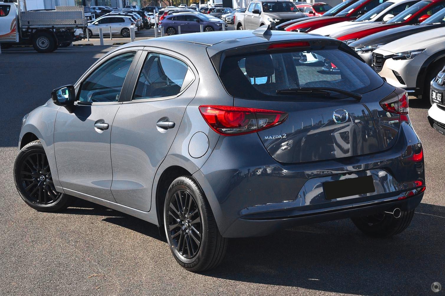 Mazda 2 image 4