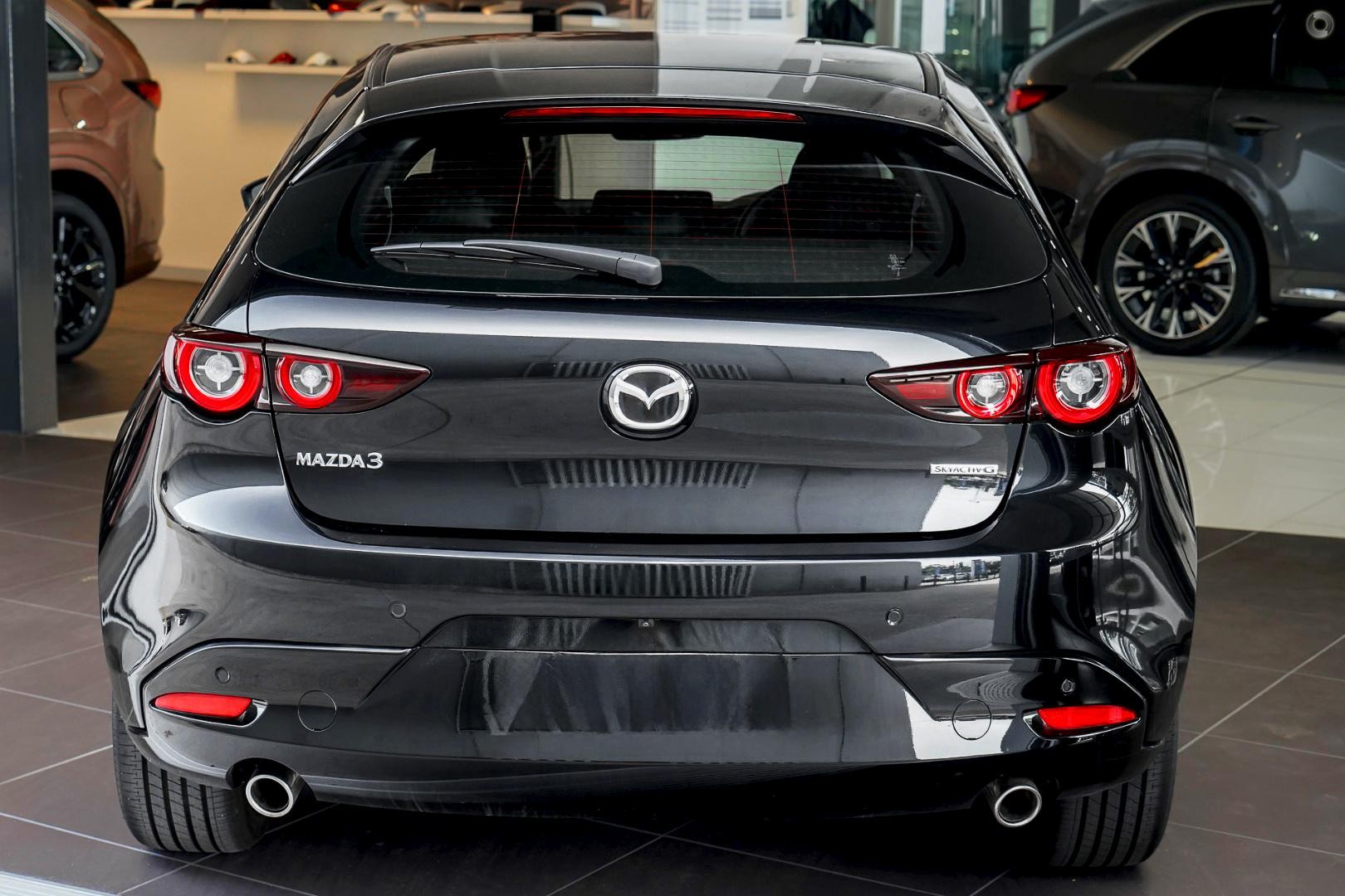 Mazda 3 image 3