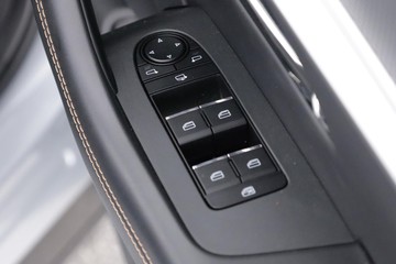 https://dvg-vehicle-assets.s3.amazonaws.com/11341527/6m467plvo77rswd26y8d24vuk.jpg