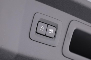 https://dvg-vehicle-assets.s3.amazonaws.com/11351075/awemr15x88110hde7q9jjf9yr.jpg