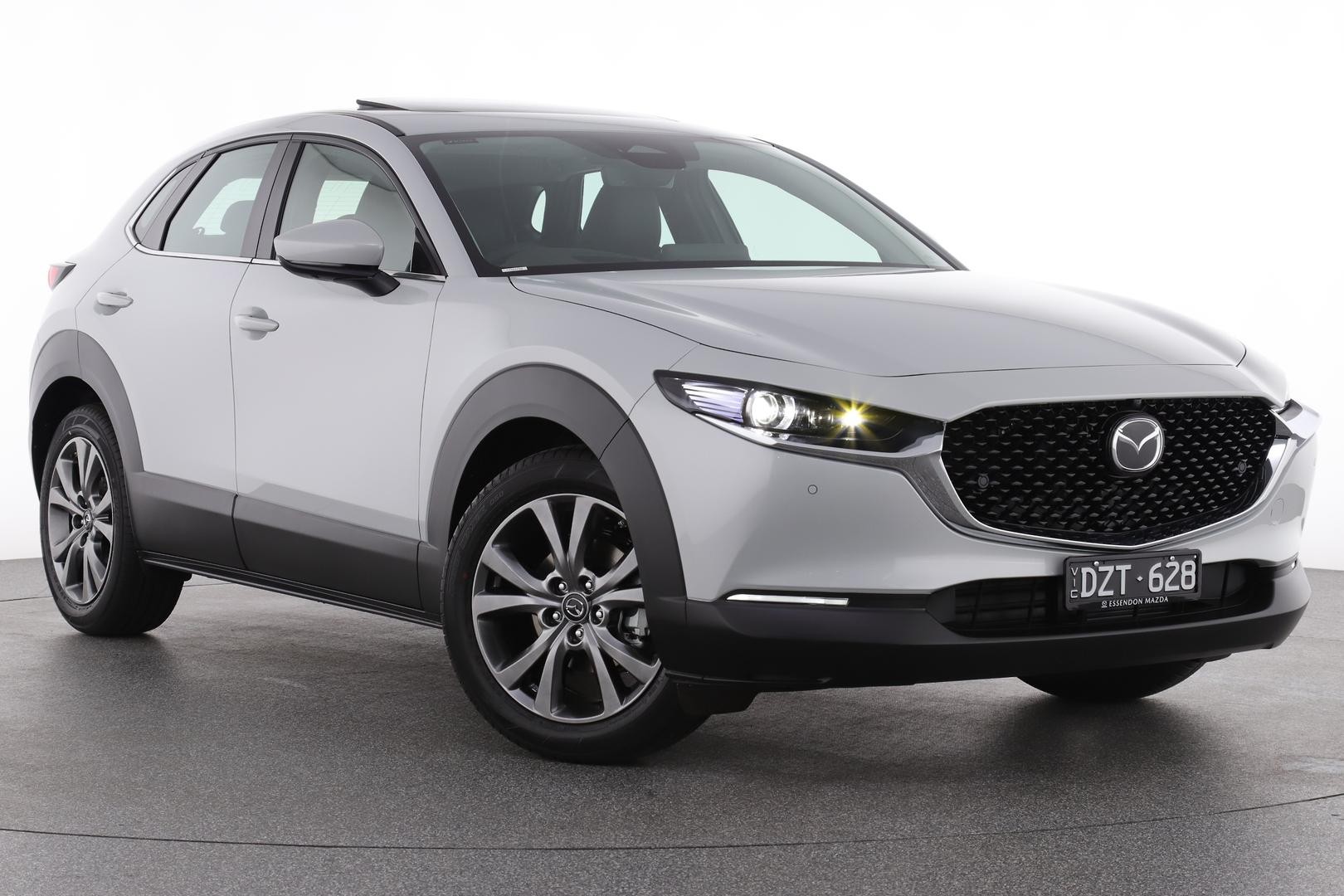 Mazda Cx-30 image 1