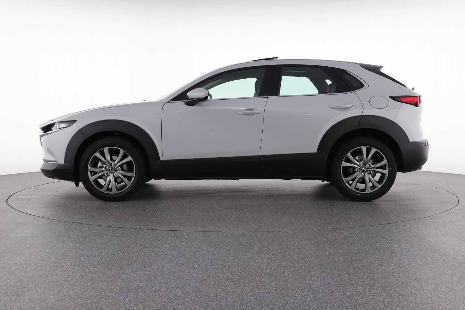Mazda Cx-30 image 2