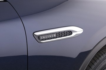 https://dvg-vehicle-assets.s3.amazonaws.com/11353884/1354pzdt9gzi83tuzvdkpn0ks.jpg